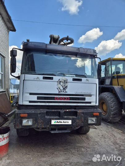 Автобетононасос IVECO Trakker, 2004