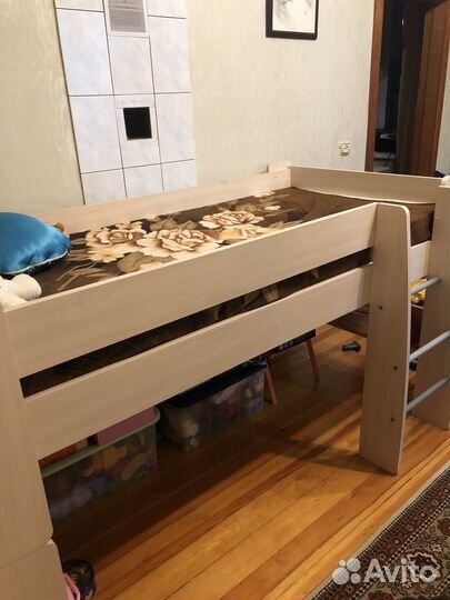 Двухъярусная кровать бу с матрасом