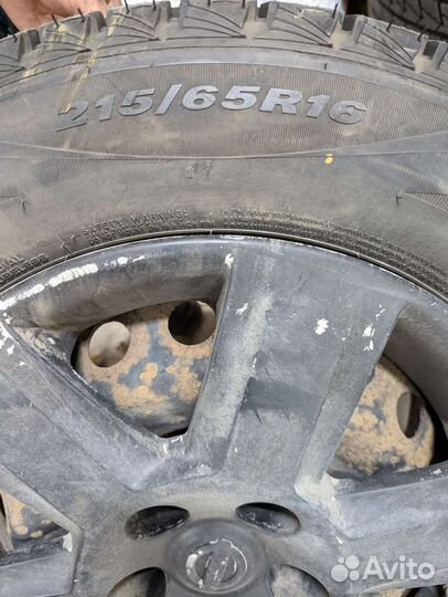 Nexen Winguard Ice 215/65 R16