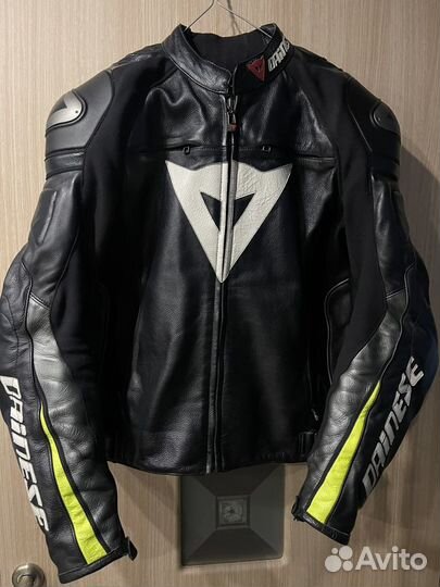 Мотокуртка кожаная мужская Dainese, размер 48/50