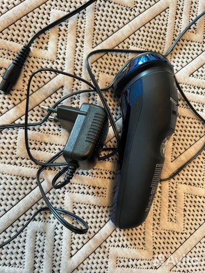 Бритва электрическая Polaris