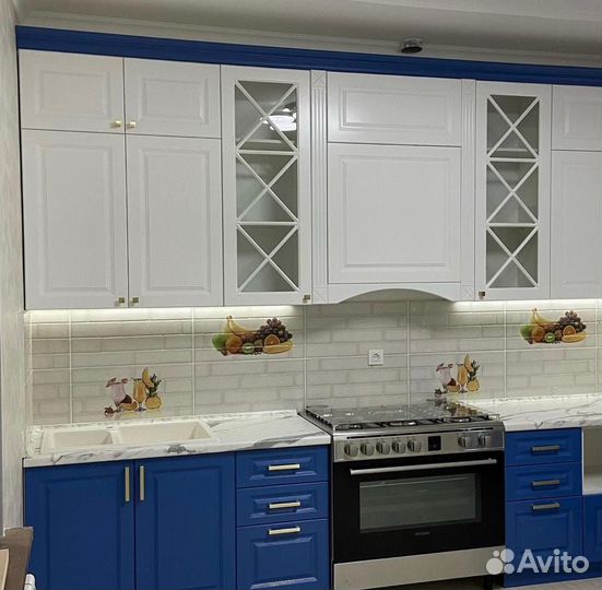 Кухня угловая в стиле неоклассика