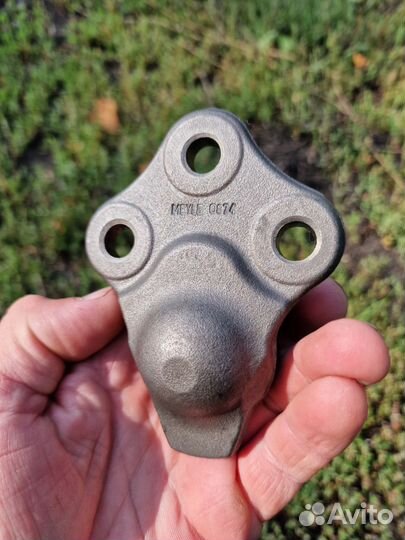 Шаровая опора Reno Duster