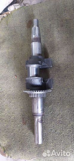 Коленвал двигателя культиватора