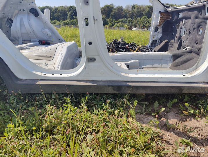 Стойка амортизатора переднего правого Hyundai Cret