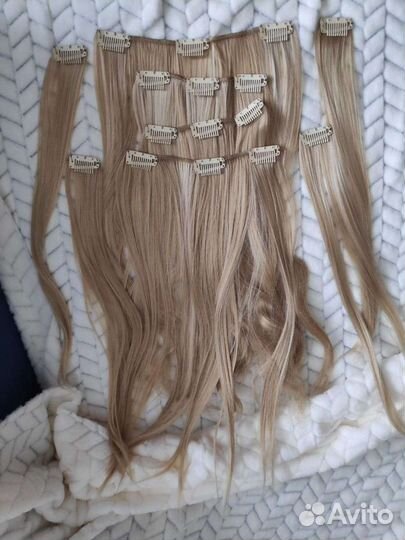 Волосы на заколках