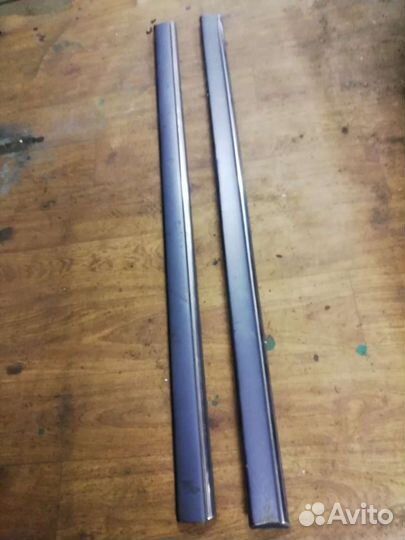 Молдинги двери передние w202