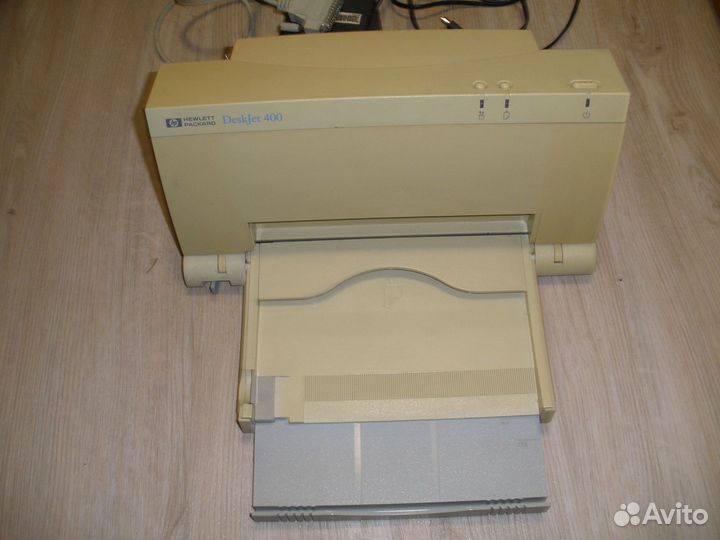 Ретро принтер Hewlett Packard DeskJet 400