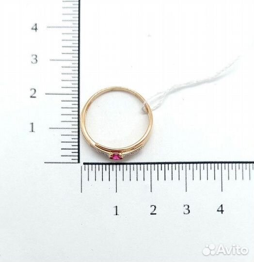 Золотое кольцо с камнем 0р