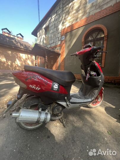 Скутер Stels Skif 50