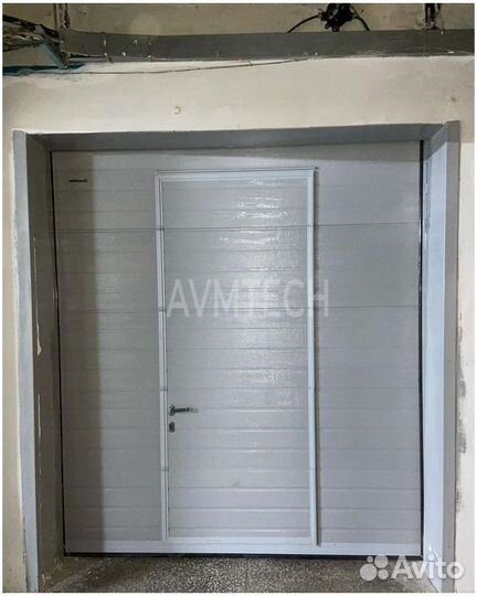 Секционные ворота для гаража