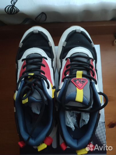 Кроссовки Fila 40 размер