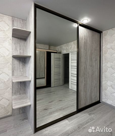 Q1U7 Шкаф купе