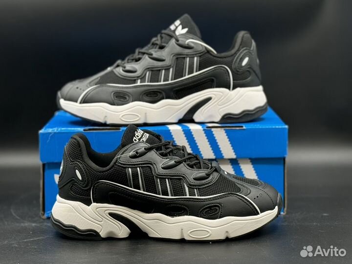 Кроссовки Adidas ozweego