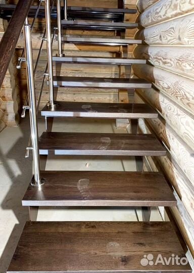 Поворотная лестница