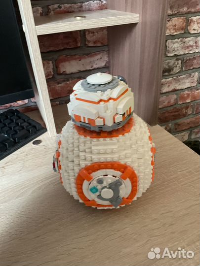 Лего модэль би би 8