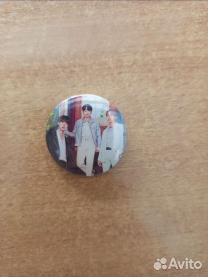 Значки BTS