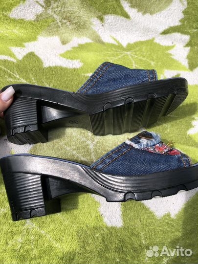 Босоножки женские