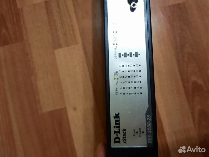 Коммутатор D-Link DES-3200-28