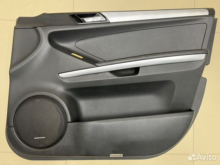 Обшивка двери Mercedes ML W164