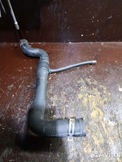 Патрубок охлаждения volkswagen golf 3 2,0 agg