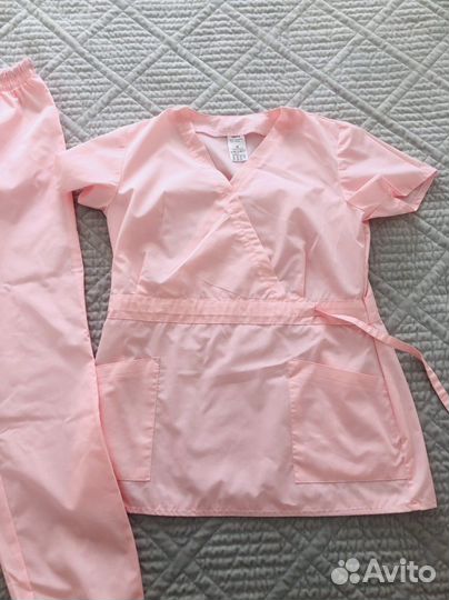 Медицинский костюм женский 46 новый