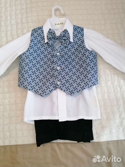 Костюм тройка