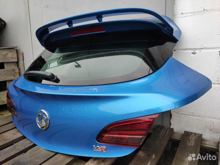 Крышка багажника OPC на Opel Astra J