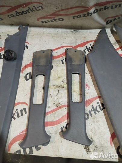 Накладка на стойку кузова Toyota Carina E AT190L