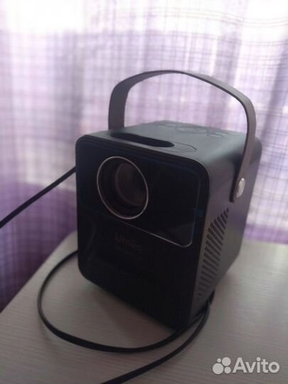 Проектор umiio