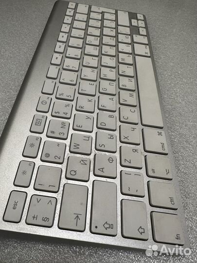 Беспроводная клавиатура и мышь apple