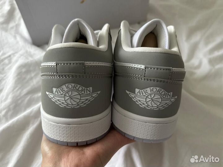 Кеды Nike Air Jordan 1 Low Wolf Grey