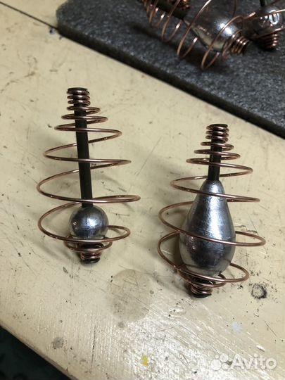 Кормушка пружина