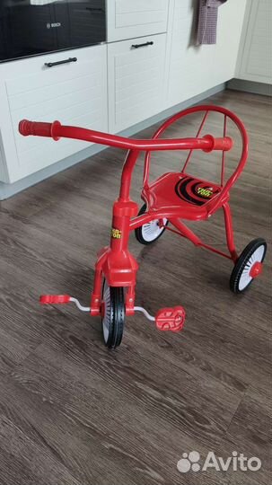 Детский трехколесный велосипед