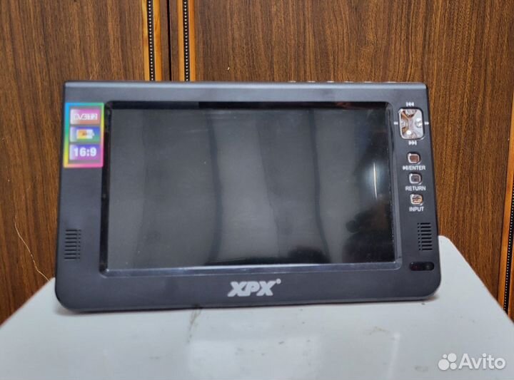 Автомобильный телевизор с цифровым тюнером