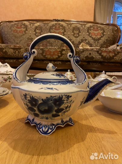 Чайник гжель