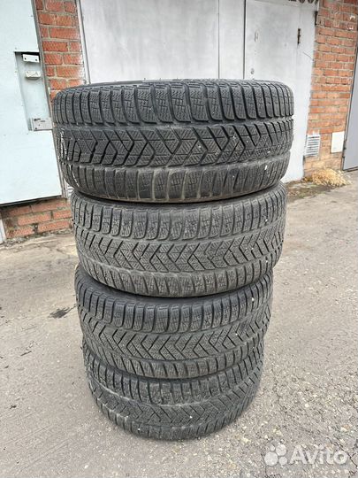 Pirelli Winter Sottozero 3 245/40 R18
