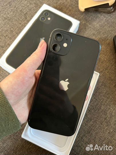 iPhone 11, 64 ГБ