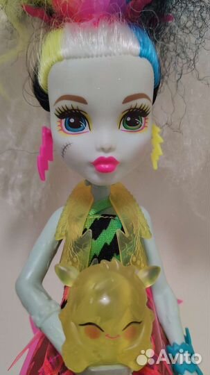 Кукла монстр хай Франкенштейн под напряжением