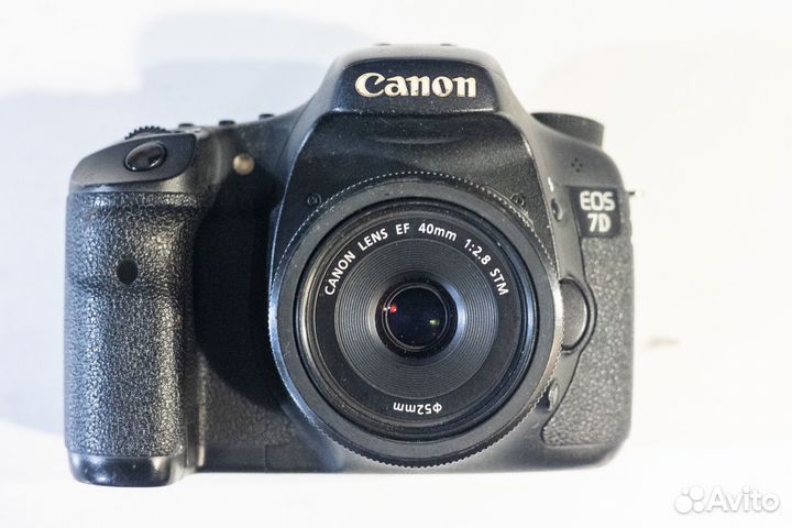 Зеркальный фотоаппарат