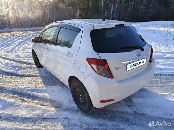 Toyota Vitz 1.0 CVT, 2013, 139 000 км