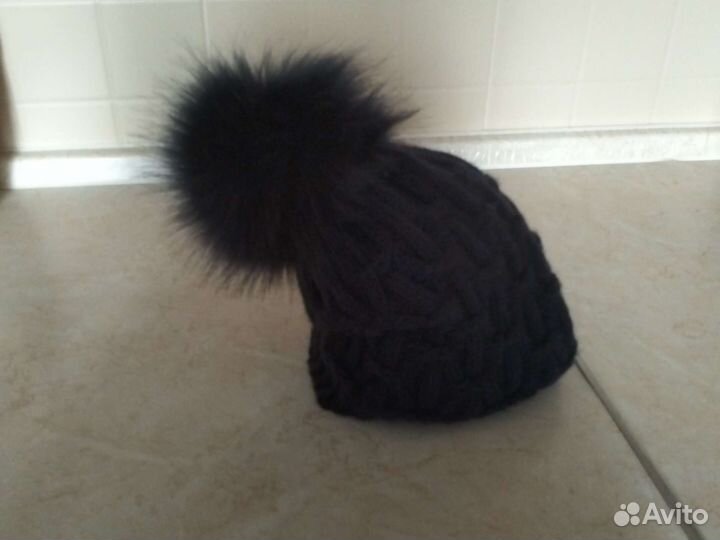 Шапка женская с помпоном