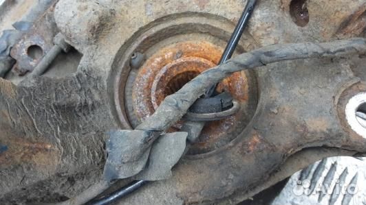 Ступица передняя правая mitsubishi outlander 2 (CE