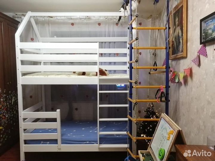 Детская двухъярусная кроватка домик от 3 лет