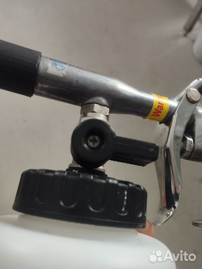 Ручка переключения подачи средства