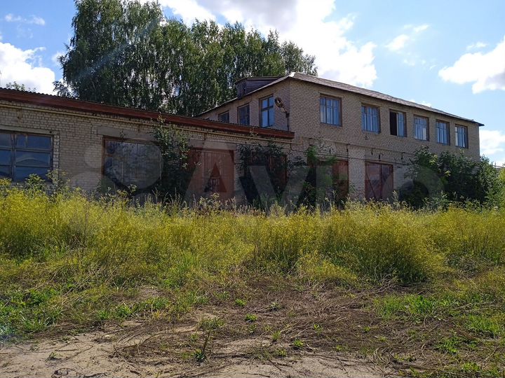 Здание с гаражными боксами, 821.5 м²