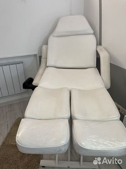 Массажное, педикюрное кресло-кушетка