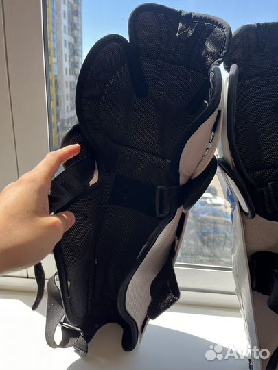 Щитки хоккейные 15 reebok 3K SR