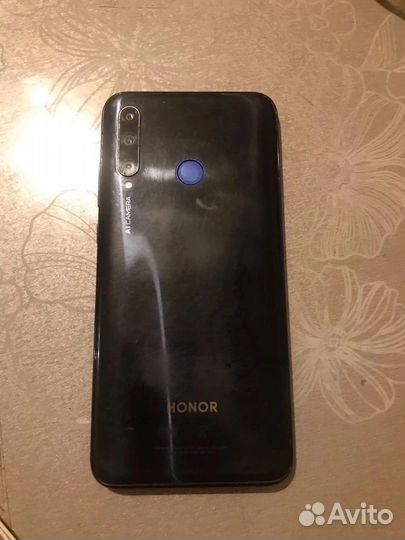 Телефон Huawei Honor 20 E
