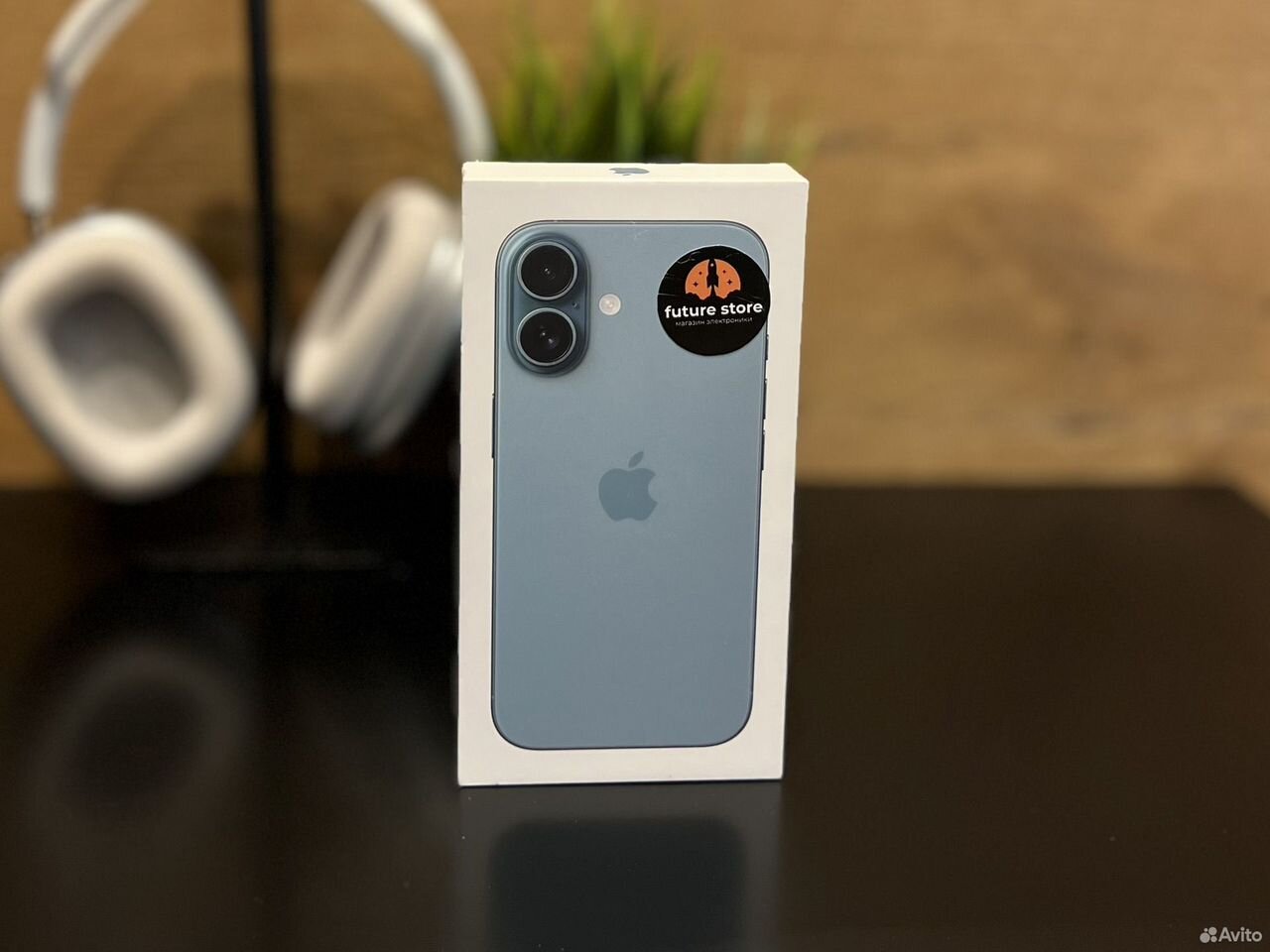iPhone 16, 256 ГБ, SIM + eSIM